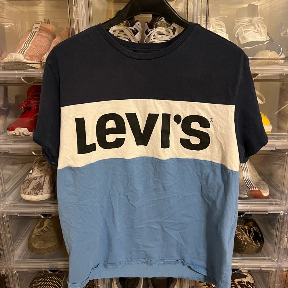 Levi’s block colored t shirt